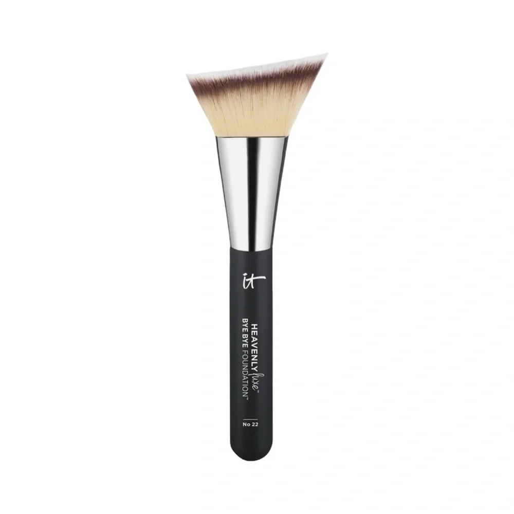 IT COSMETICS Heavenly Luxe Bye Bye Foundation Brush #22